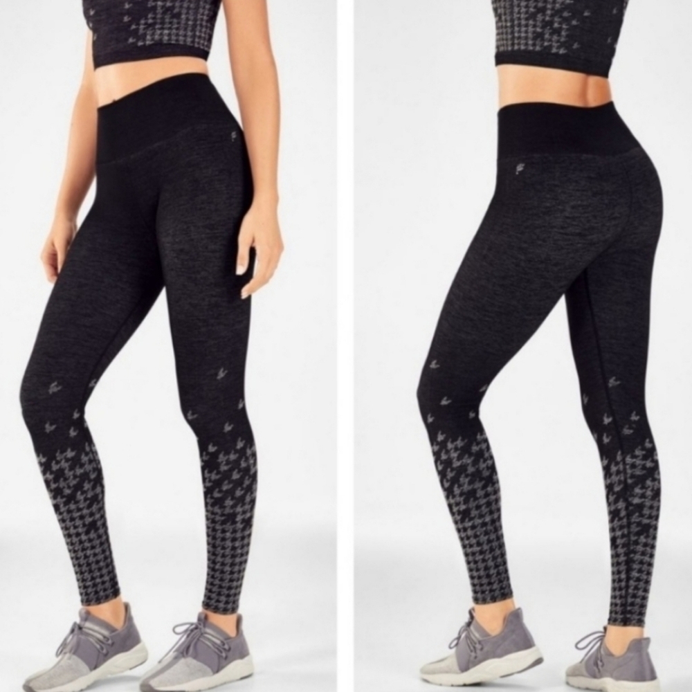 Fabletics NWT High Waisted Seamless Check Leggings- Size Large, MSRP: $60